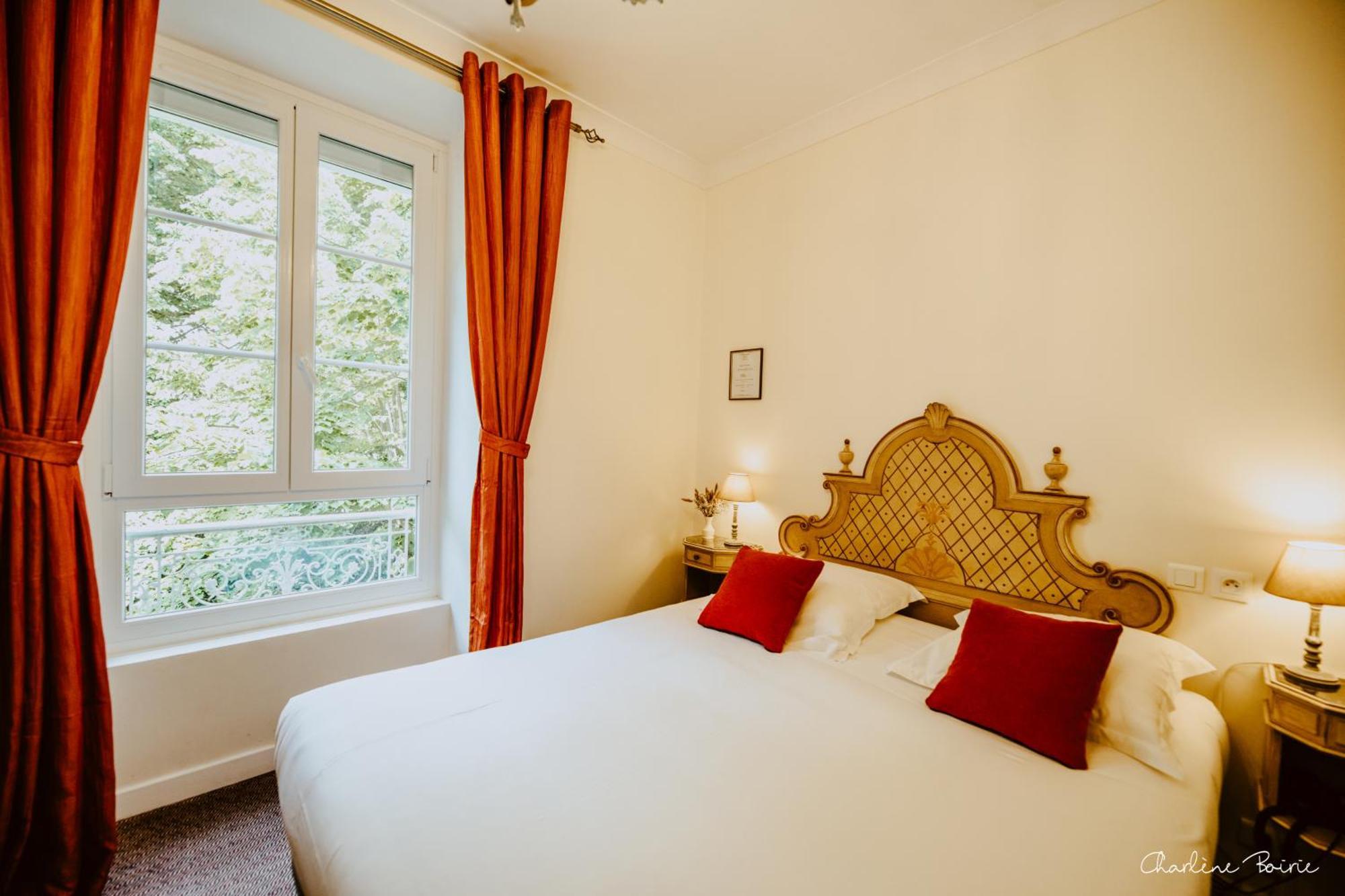 Grand Hotel Des Bains Vals-les-Bains Exterior photo